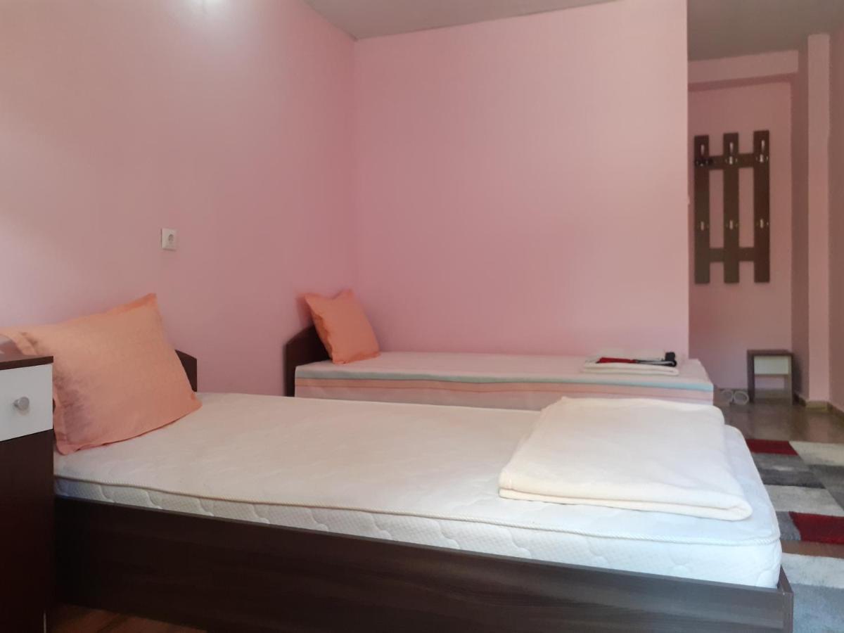 Guest House Edelvais Dve Mogili Esterno foto