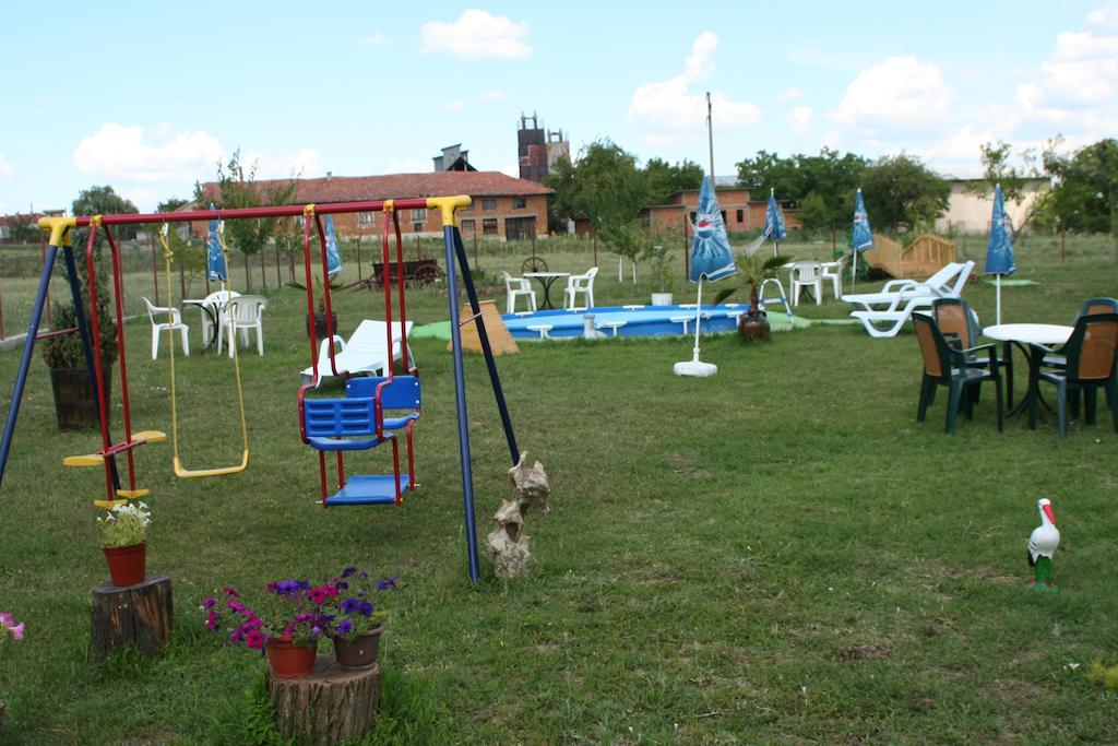 Guest House Edelvais Dve Mogili Esterno foto