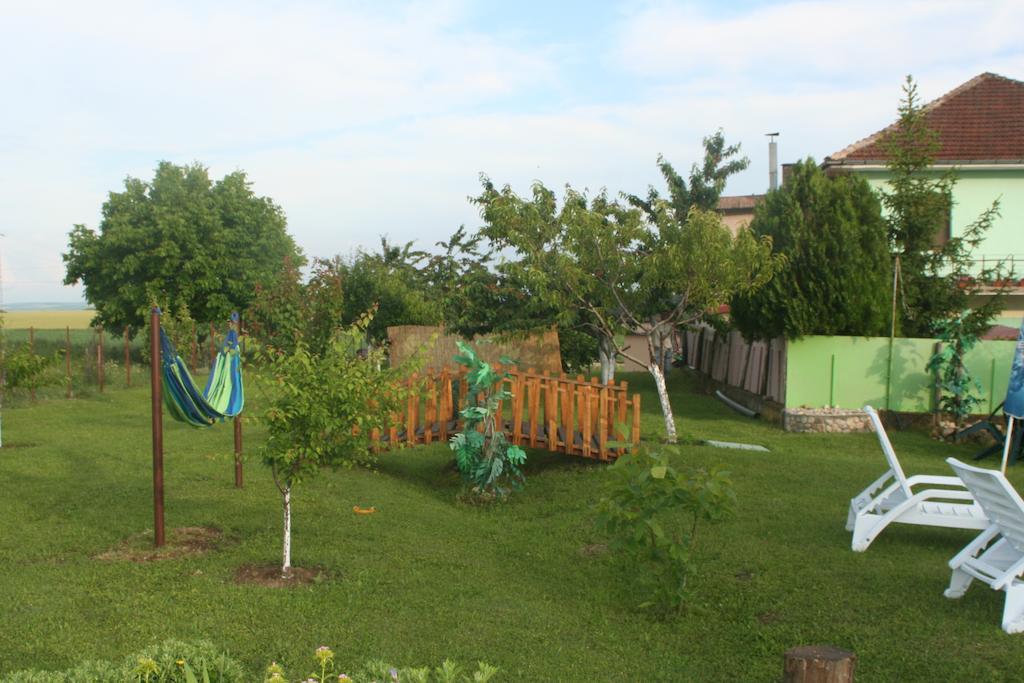 Guest House Edelvais Dve Mogili Esterno foto